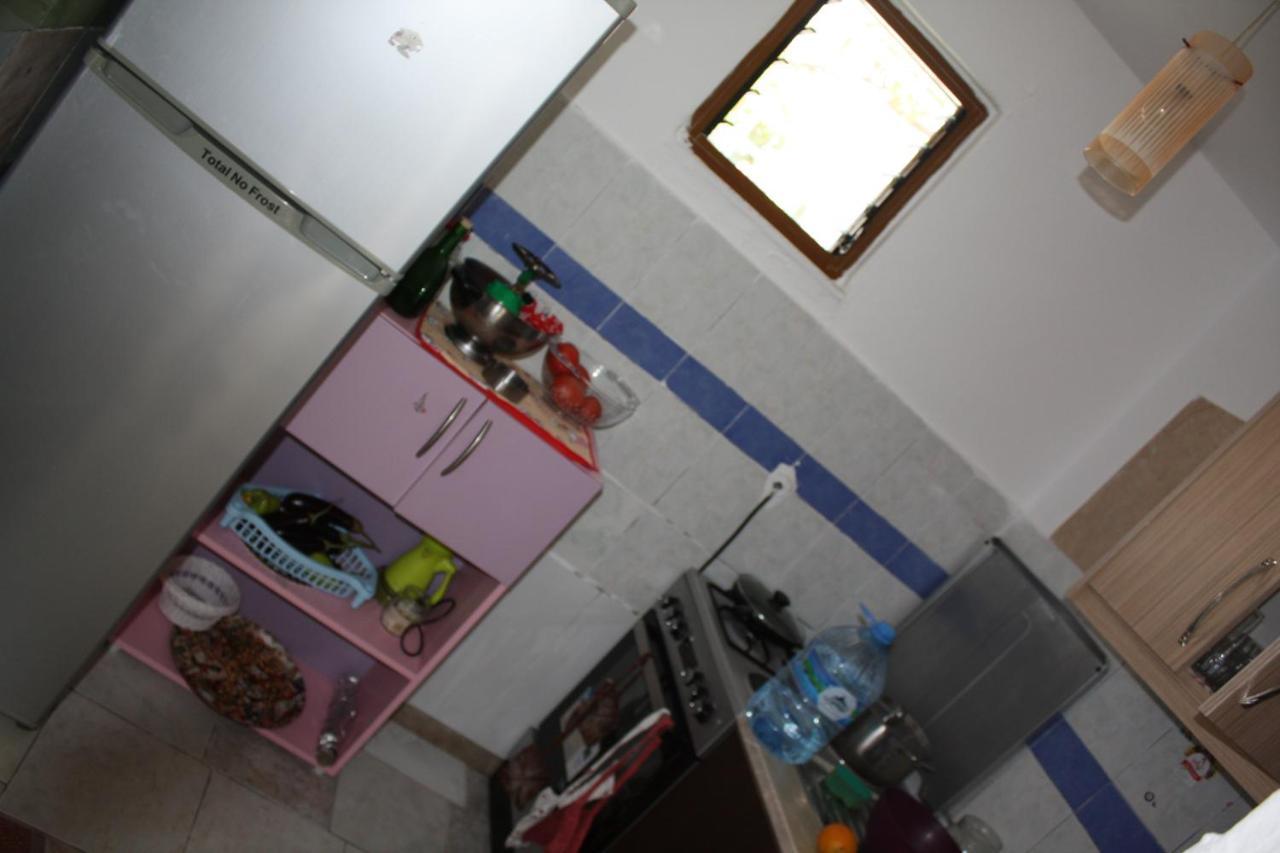 Guesthouse Benardo Саранда Екстер'єр фото
